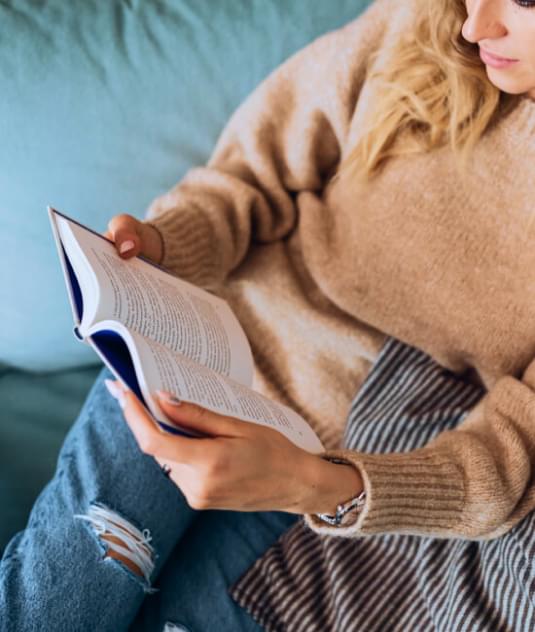 reading girl