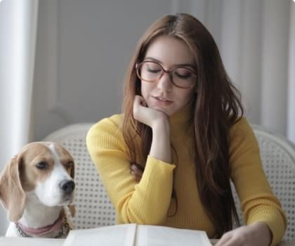 woman with macbook